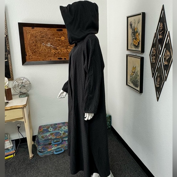 Reversible Black hooded Cape/ Rain - Picture 4 of 14